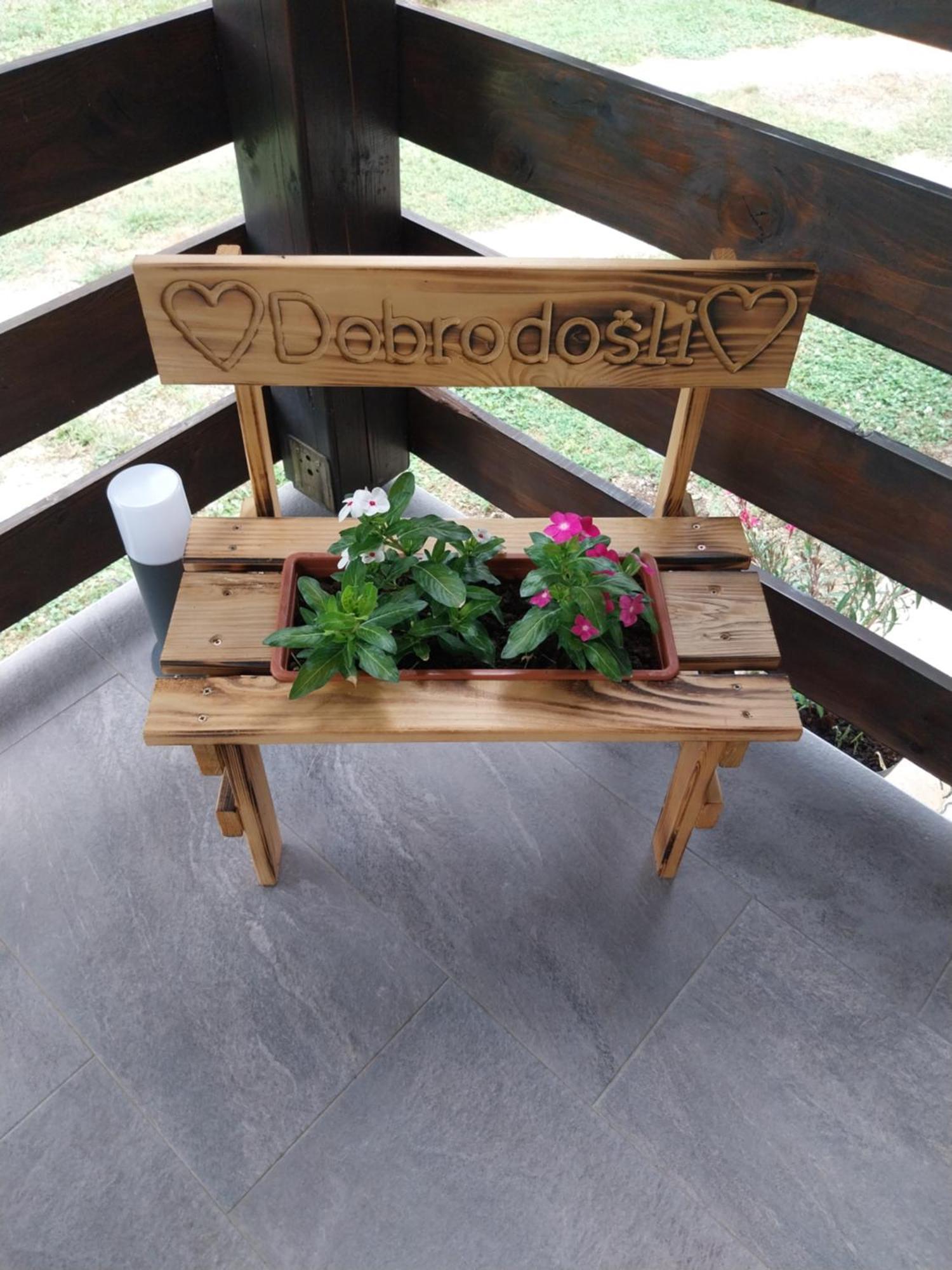 Guest House Happy Day Slunj Exterior photo