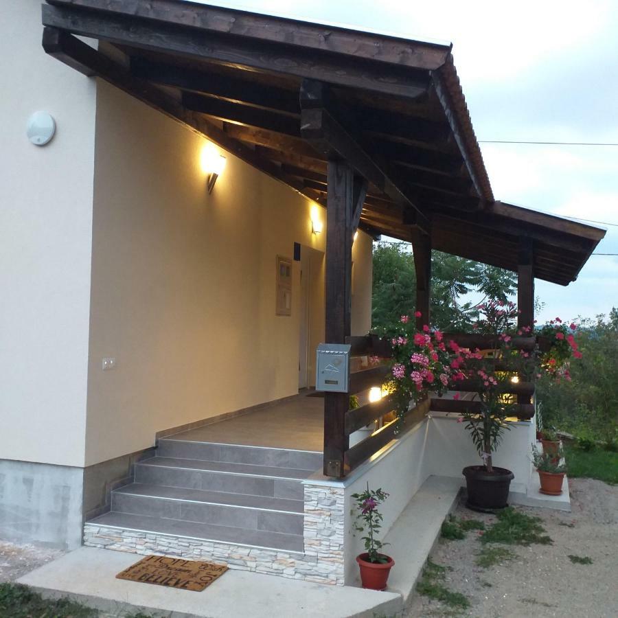 Guest House Happy Day Slunj Exterior photo