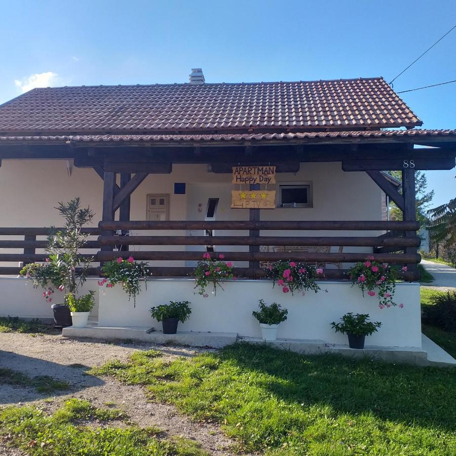 Guest House Happy Day Slunj Exterior photo